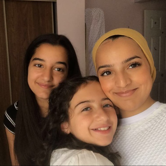 Meet your Posher, Dana - Picture 1 of 1